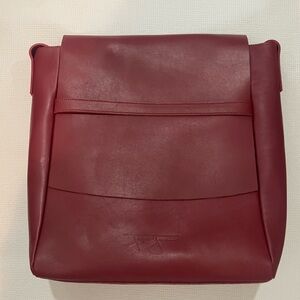Sophisticated Red Leather Laptop Bag with Structured Design